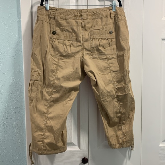 Tan Maurice’s Cargo Style Crop Pants - Picture 13 of 15